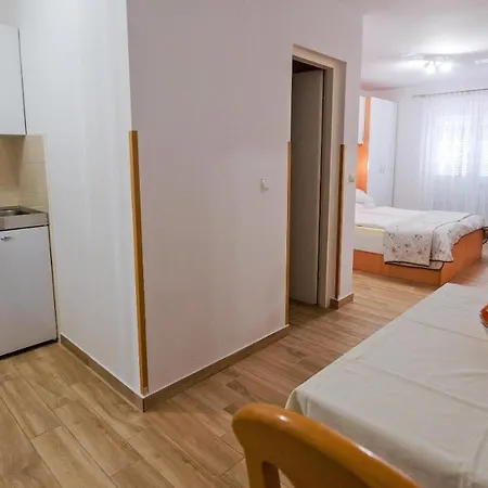 Bene Apartman Banjol