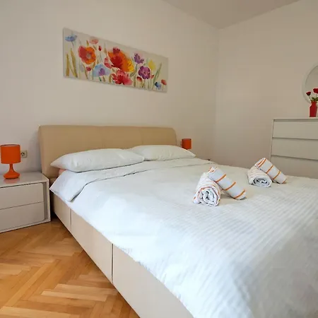 Apartment Bene