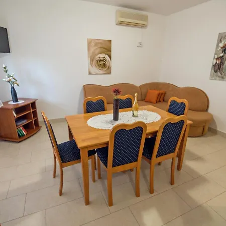 Bene Apartment *