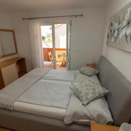 Bene Apartment Banjol
