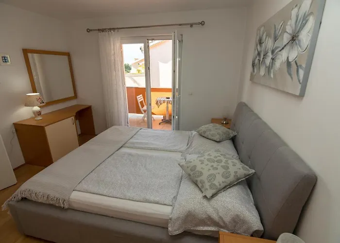 Bene Apartment Banjol